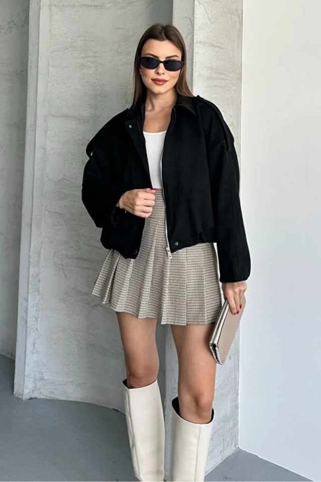 Kadın Oversize Süet Görünümlü Fermuarlı Siyah Ceket – Sonbahar Kış Kombinleri İçin Trend Parça