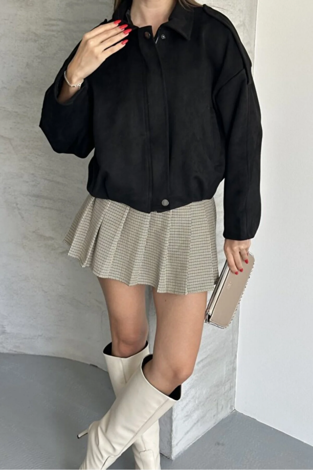 Kadın Oversize Süet Görünümlü Fermuarlı Siyah Ceket – Sonbahar Kış Kombinleri İçin Trend Parça