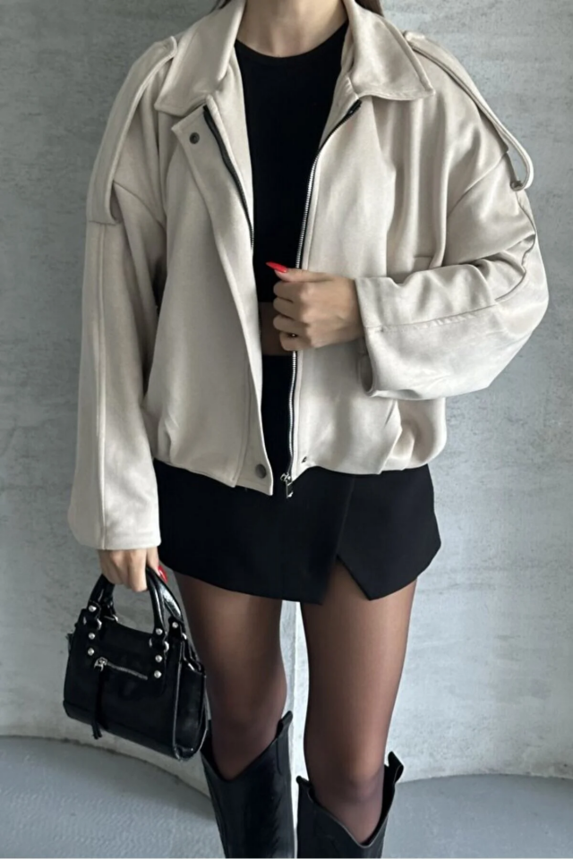 Kadın Oversize Süet Görünümlü Fermuarlı Krem Ceket – Sonbahar Kış Kombinleri İçin Trend Parça