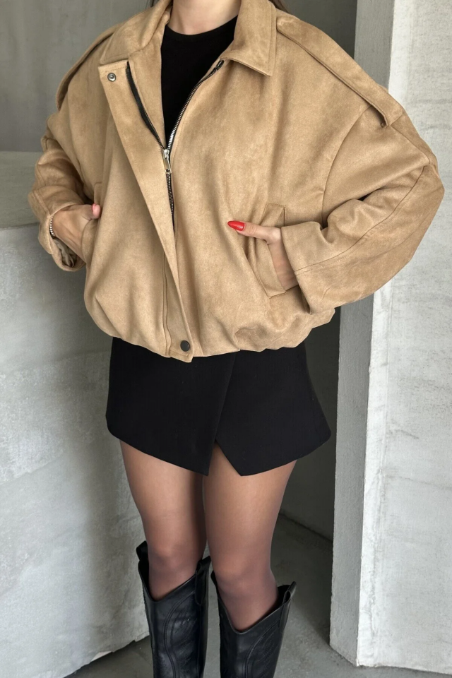 Kadın Oversize Süet Görünümlü Fermuarlı Kum Beji (camel) Ceket – Sonbahar Kış Kombinleri İçin Trend Parça