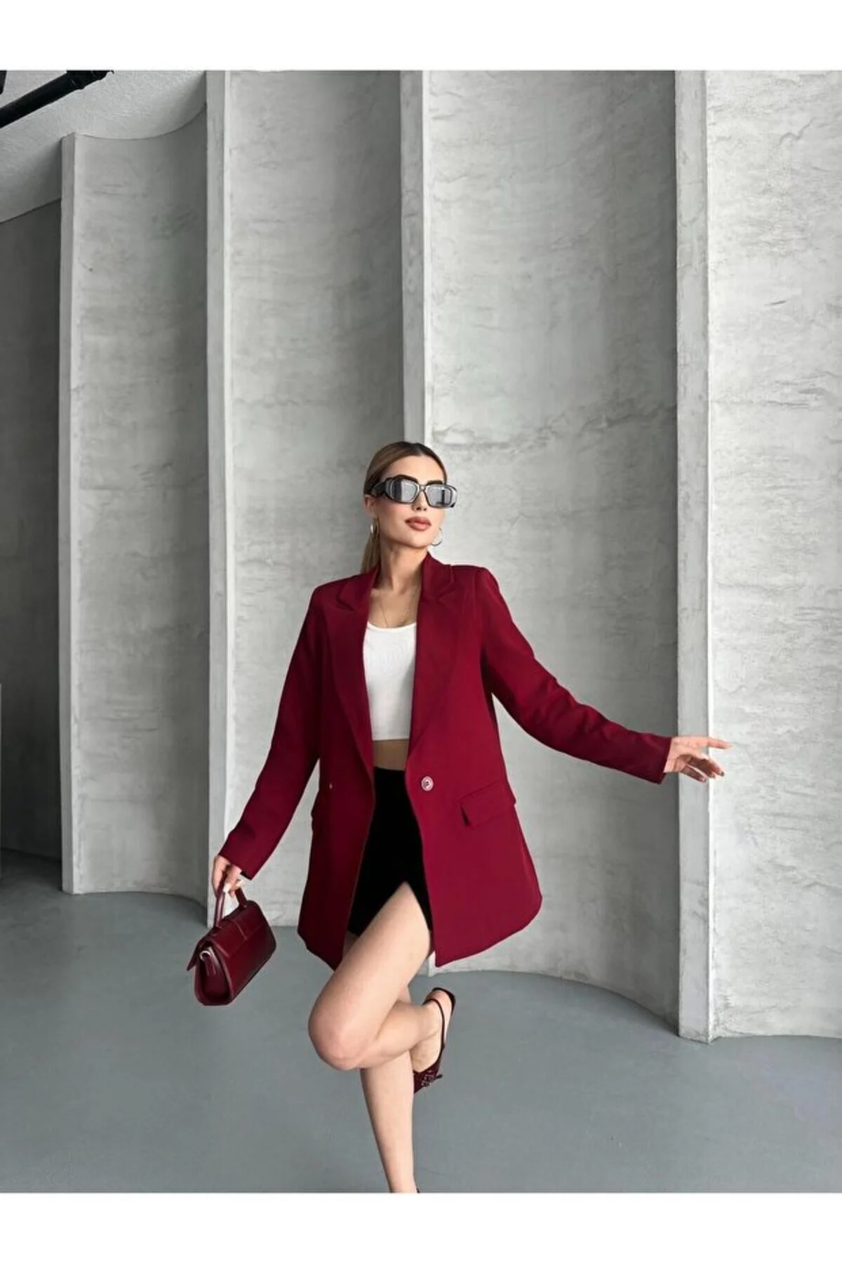 Kadın Oversize Poliviskon Premium Kumaş Astarlı  Kırmızı Blazer Ceket – Modern ve Şık Tasarım